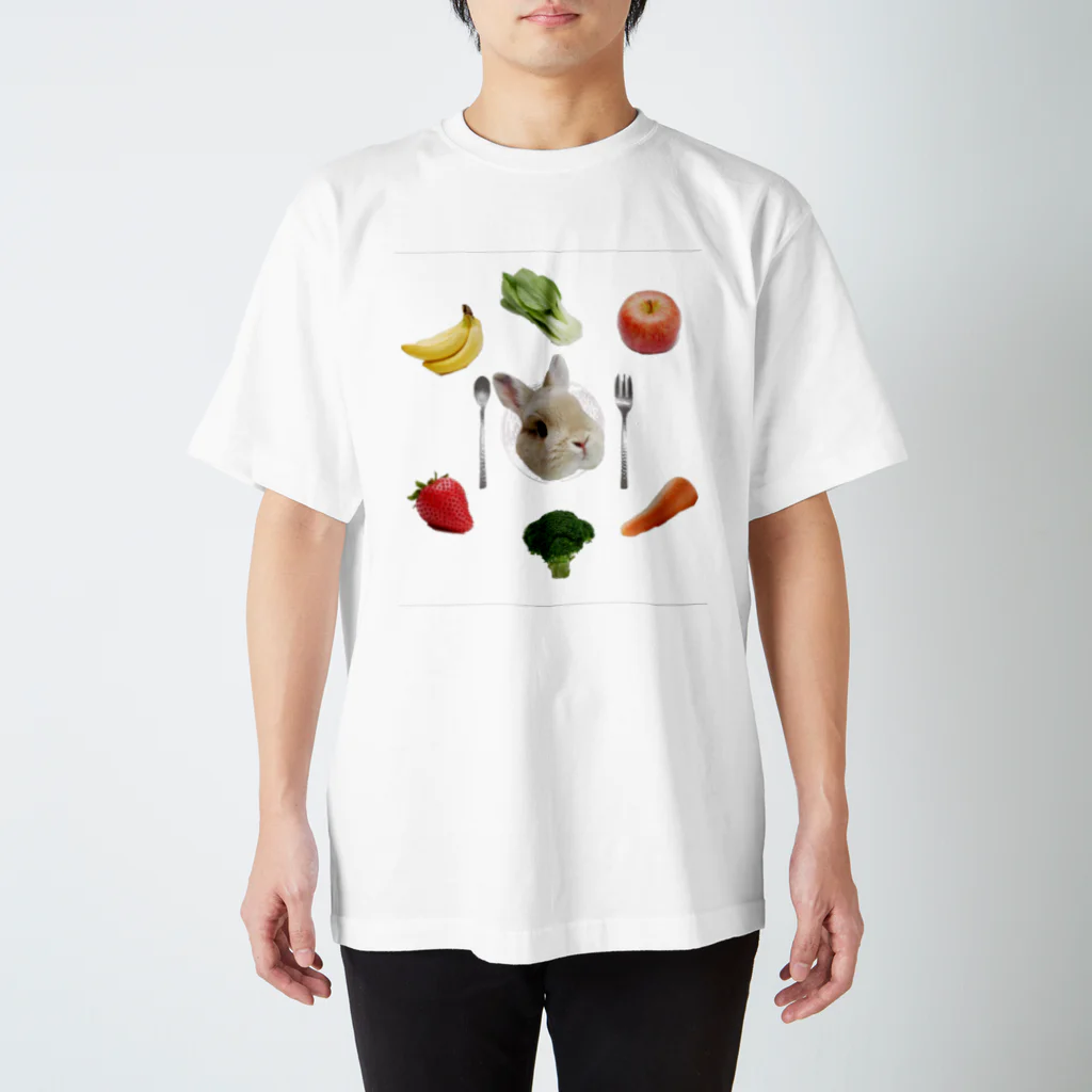 うさかふぇmimiSHOPのうさぎのご馳走プレート Regular Fit T-Shirt