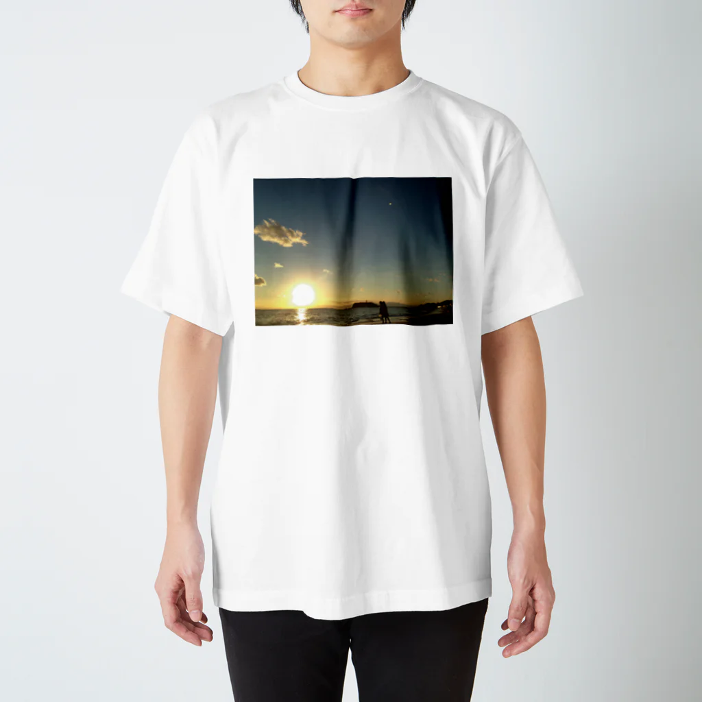 NAKAGAWA Tの江ノ島沖に沈む夕日 スタンダードTシャツ