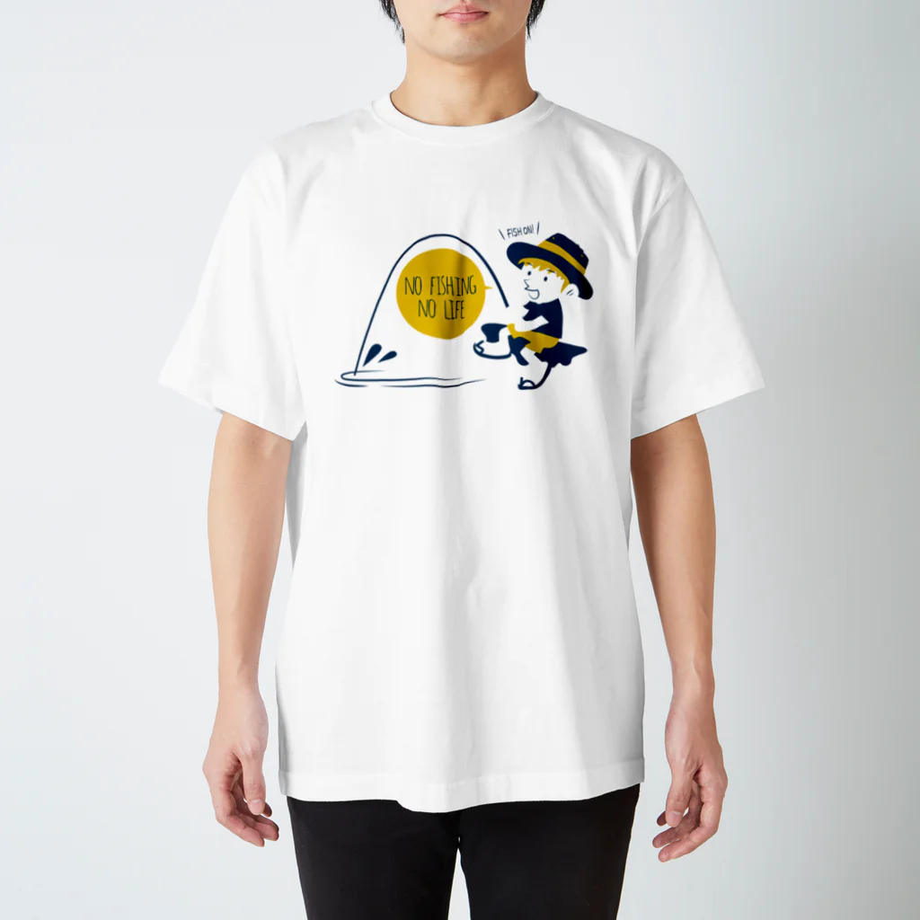 ワカボンドの釣りを楽しむ少年 Regular Fit T-Shirt