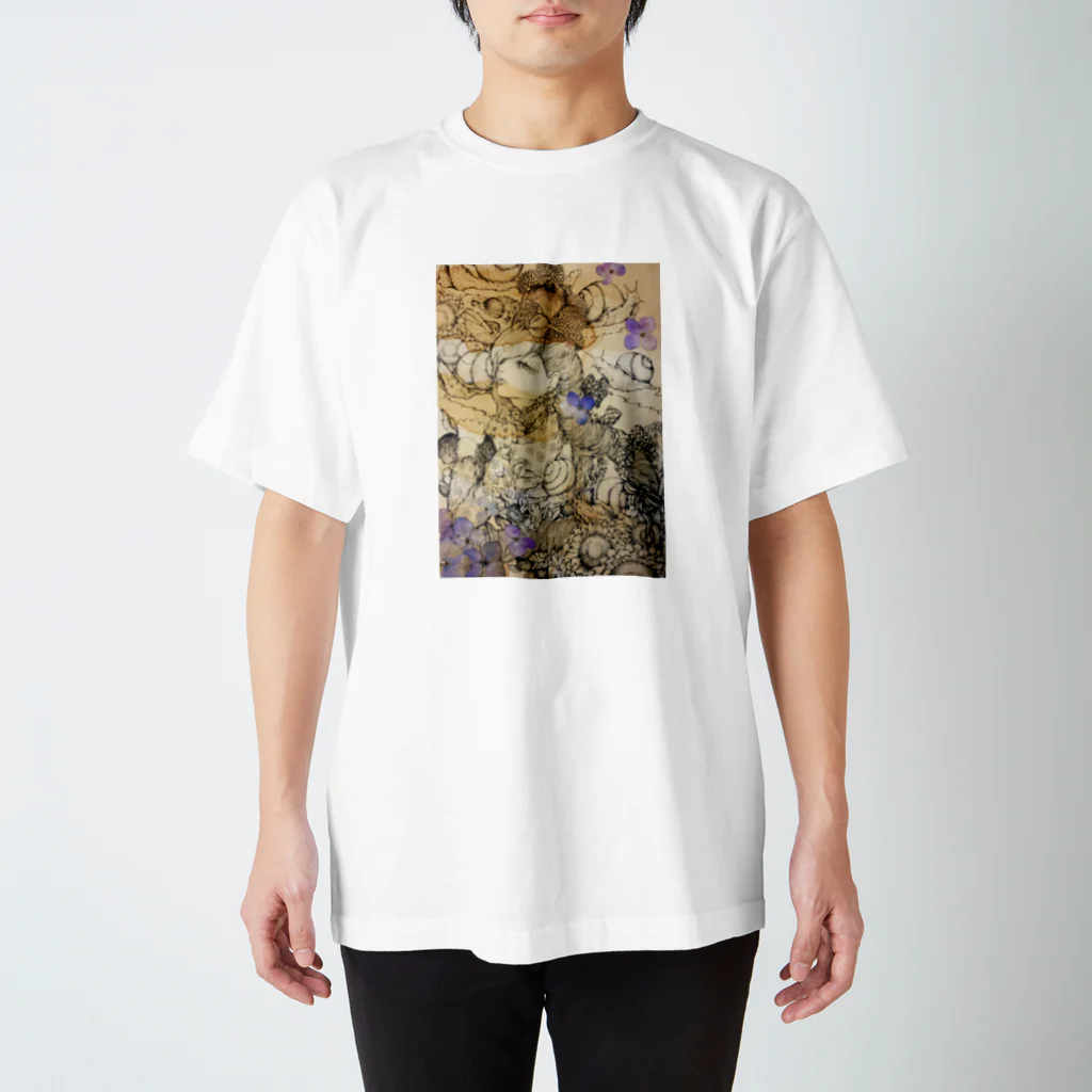 kuku_kukoの私は見守っている Regular Fit T-Shirt