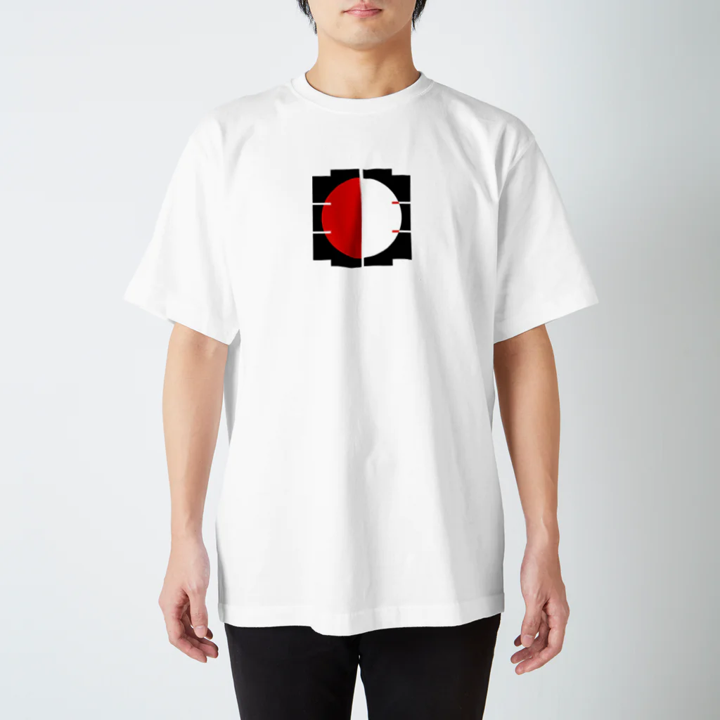 無色研究所の【非国民的】ロゴ（赤×白） Regular Fit T-Shirt