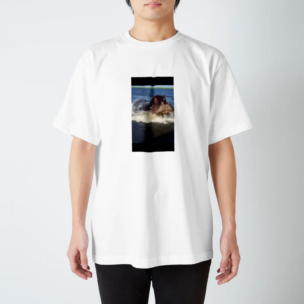 yutapafe101の野生の玉袋 Regular Fit T-Shirt