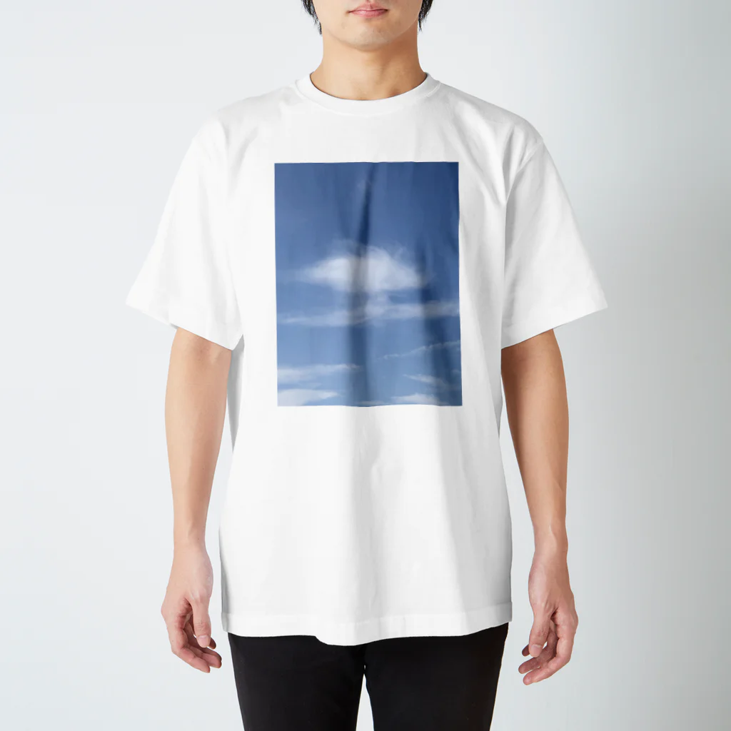 TATE3ショップの不思議な形の雲02 スタンダードTシャツ