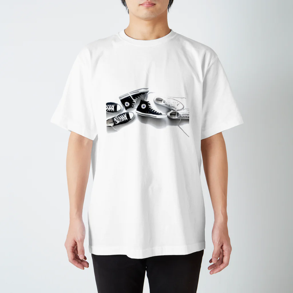 2424のminimal converse Regular Fit T-Shirt