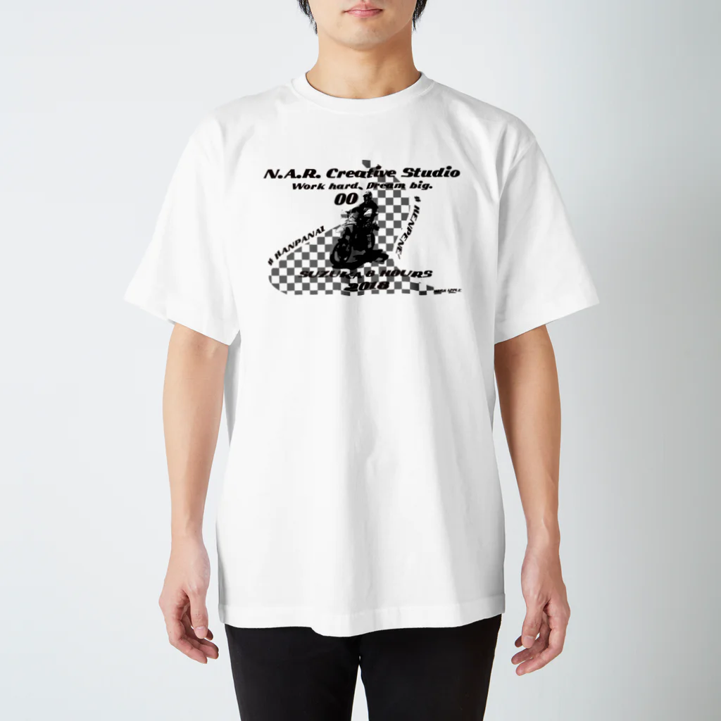 N.A.R. × MUSHAPPLE のSUZUKA 8 HOURS N.A.R.勢ver スタンダードTシャツ