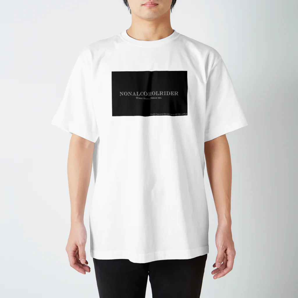 N.A.R. × MUSHAPPLE のNONALCOHOLRIDER simple2 Regular Fit T-Shirt