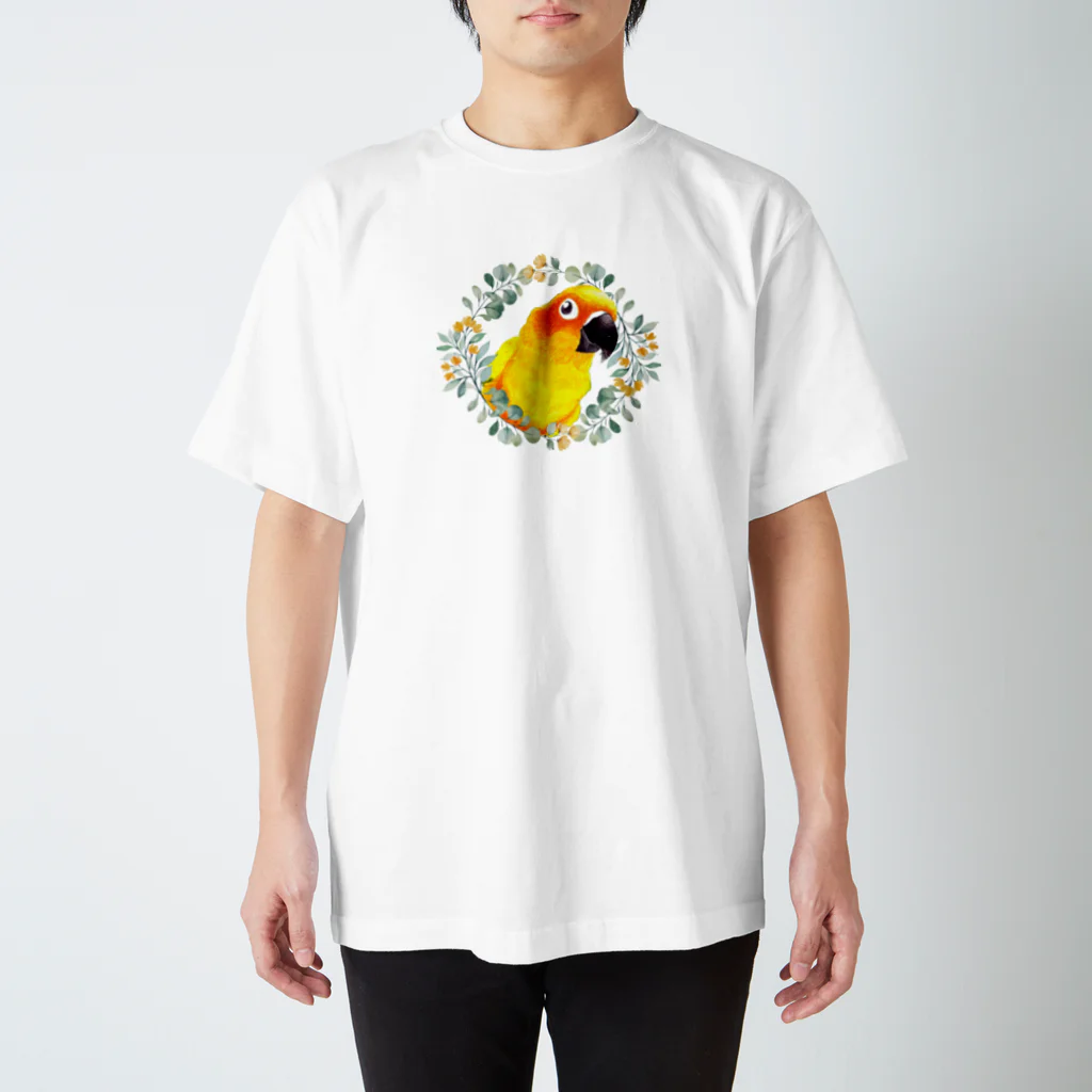 mariechan_koboの019 コガネメキシコインコ③　オレンジ小花のリース Regular Fit T-Shirt