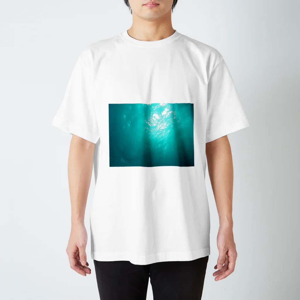 bwの海色のスマホケース Regular Fit T-Shirt