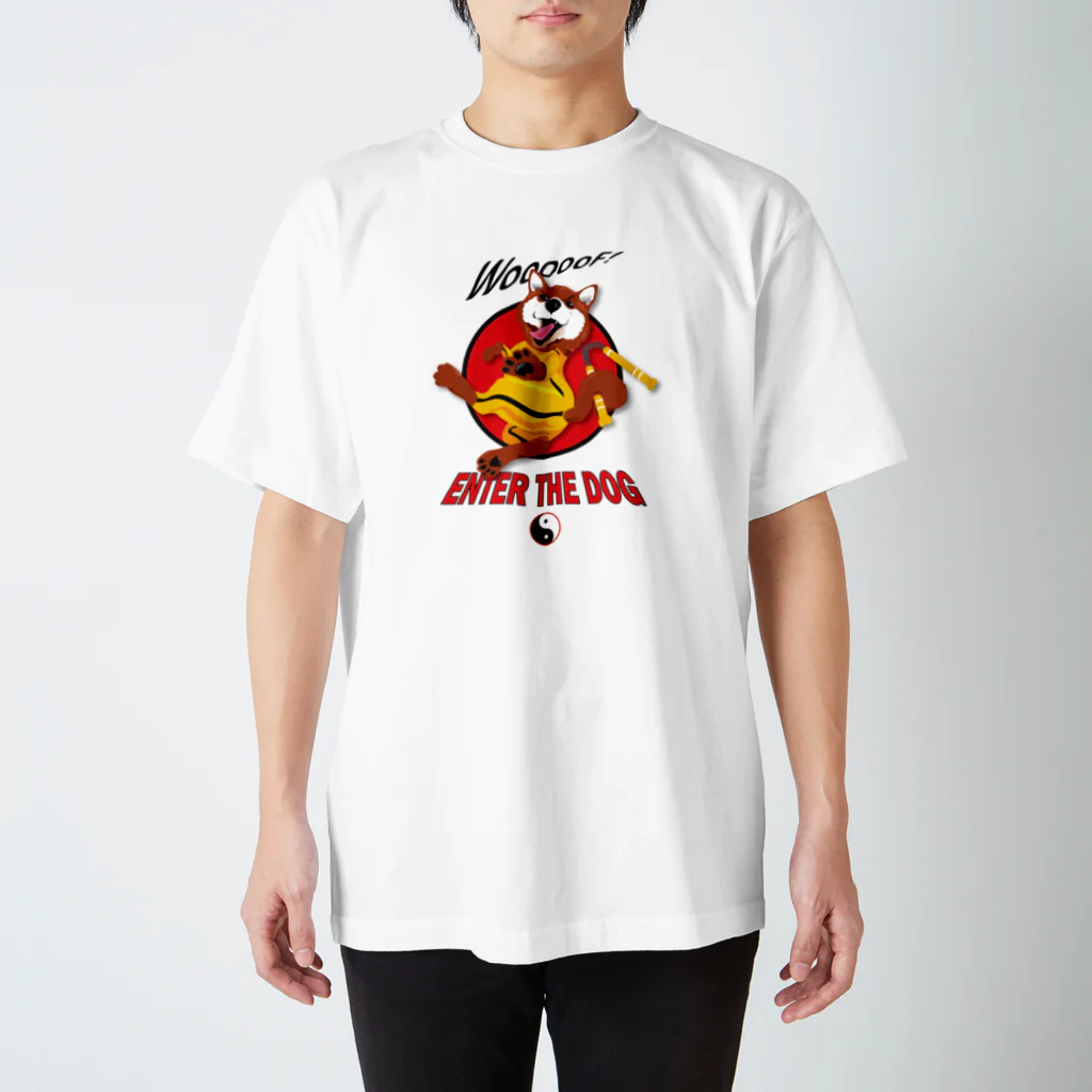 ShibazooのEnter the Dog- Dog Kung Fu! Regular Fit T-Shirt