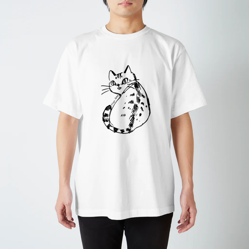 myu-bowのふりむき、きじとら スタンダードTシャツ