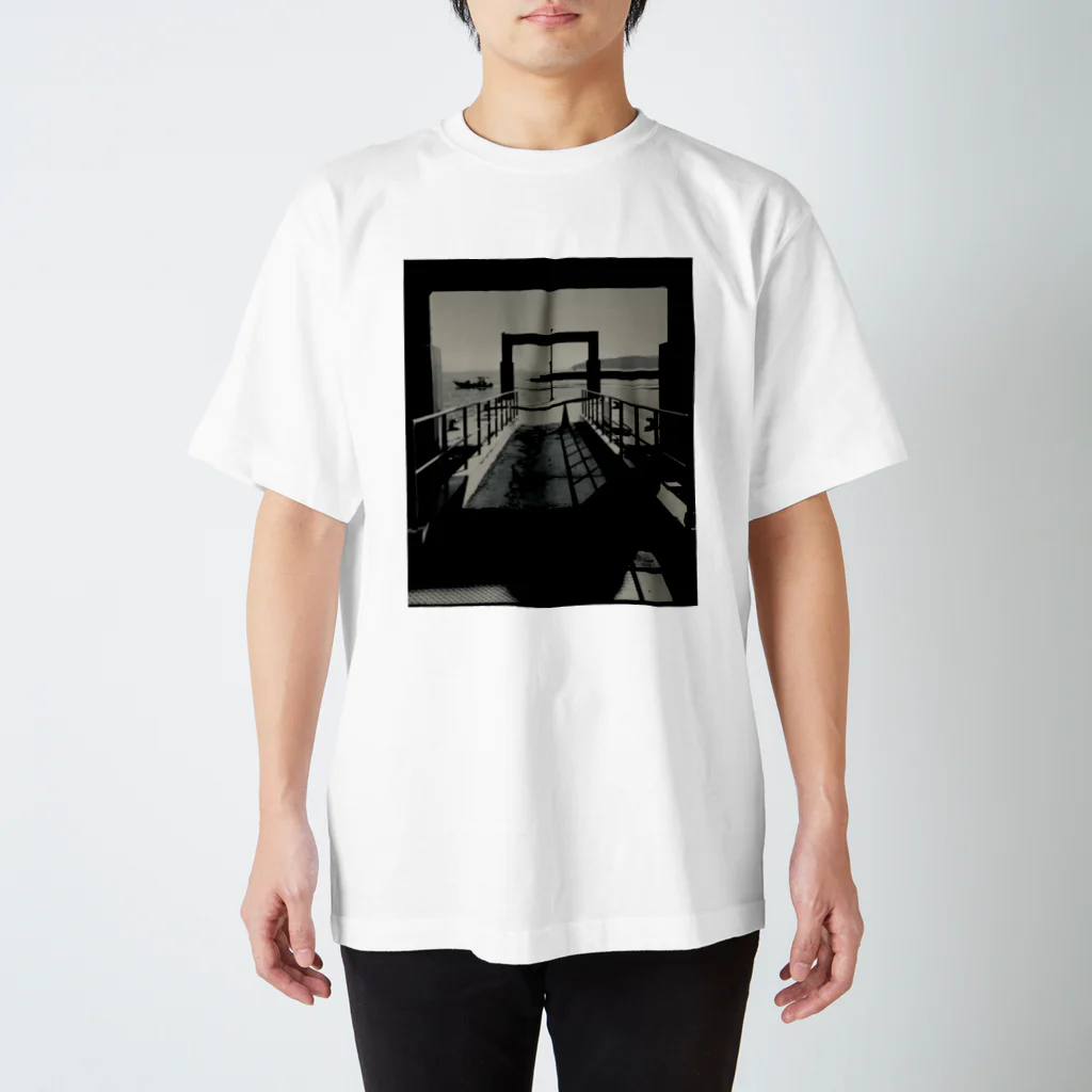 KIZIのushimado 船橋 Regular Fit T-Shirt