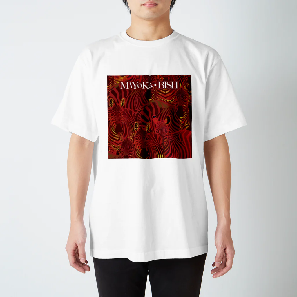 MiYoKa-BISHのRed Zebra by MiYoKa-BISH Regular Fit T-Shirt