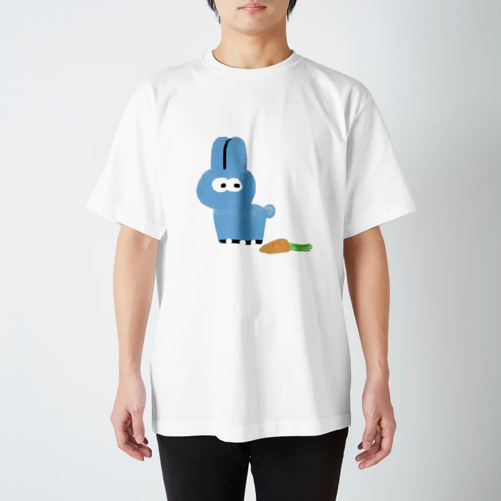 bobapersonのニンジン バーサス ウサギ スタンダードTシャツ