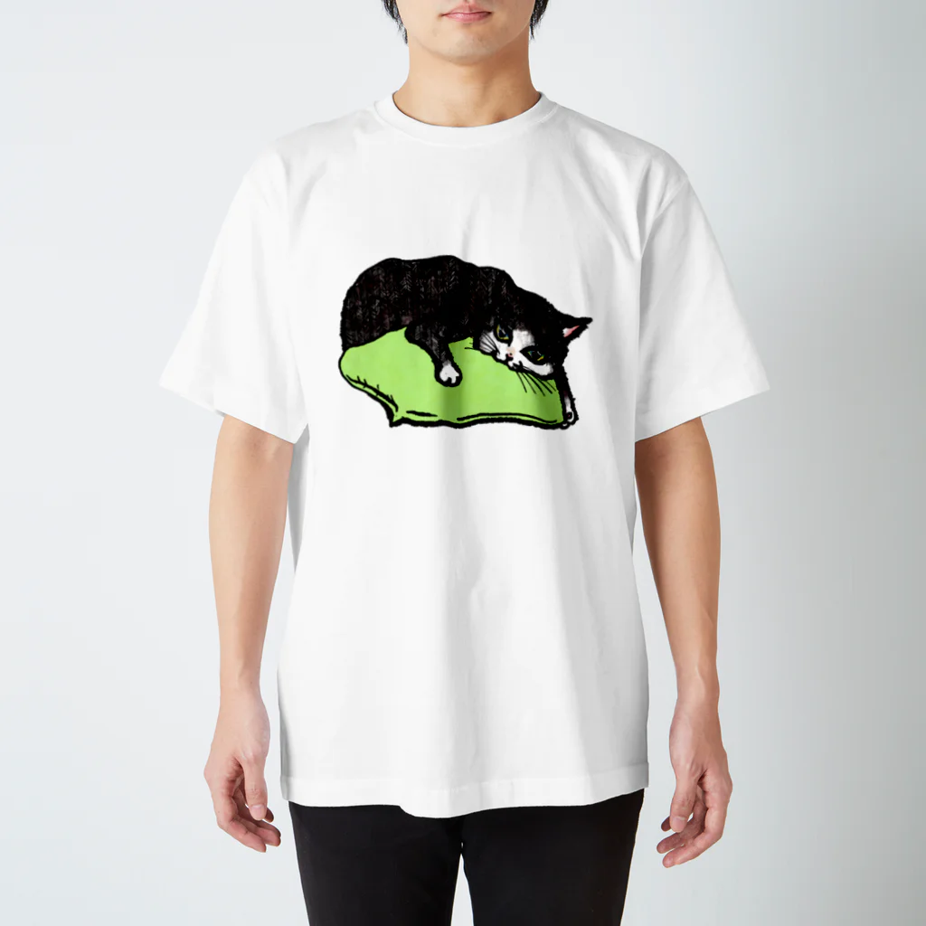 猫竹（nekotake)の俺の枕　白黒猫バージョン スタンダードTシャツ