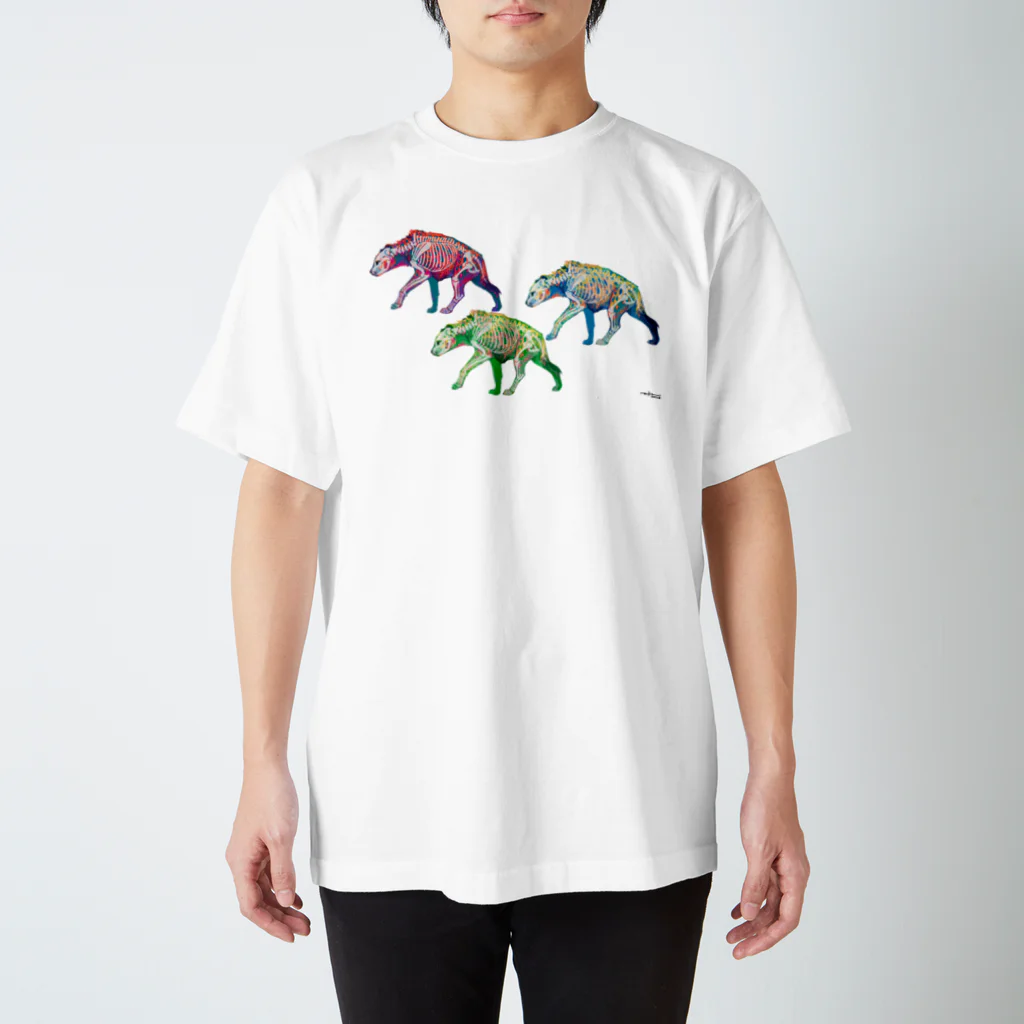 どうぶつのホネ、ときどきキョウリュウ。の３ひきのブチハイエナ Regular Fit T-Shirt