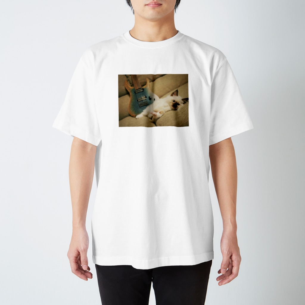 ねぶそくのギターとたび Regular Fit T-Shirt
