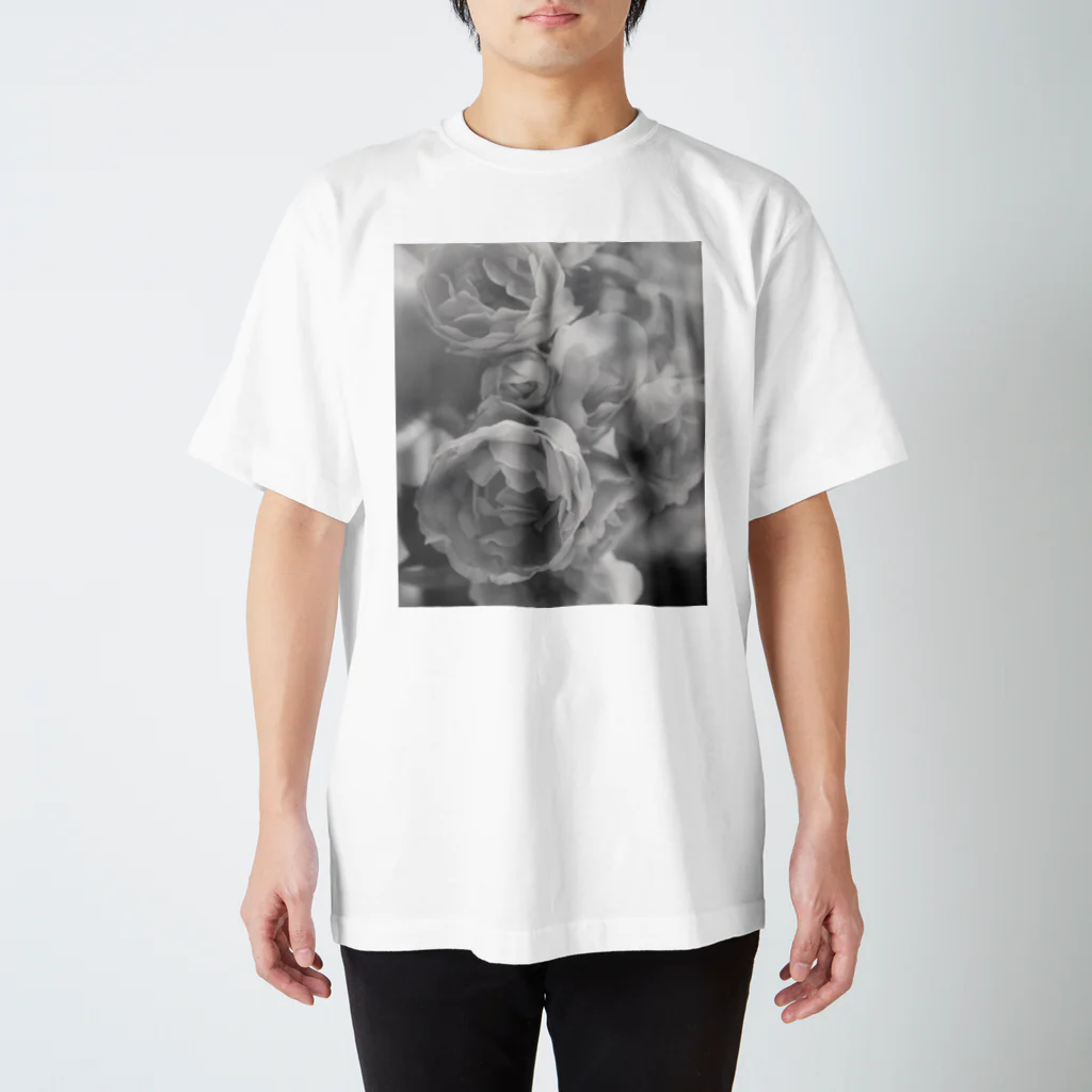 鯖いTシャツ屋さんのRose バラ 薔薇 Regular Fit T-Shirt