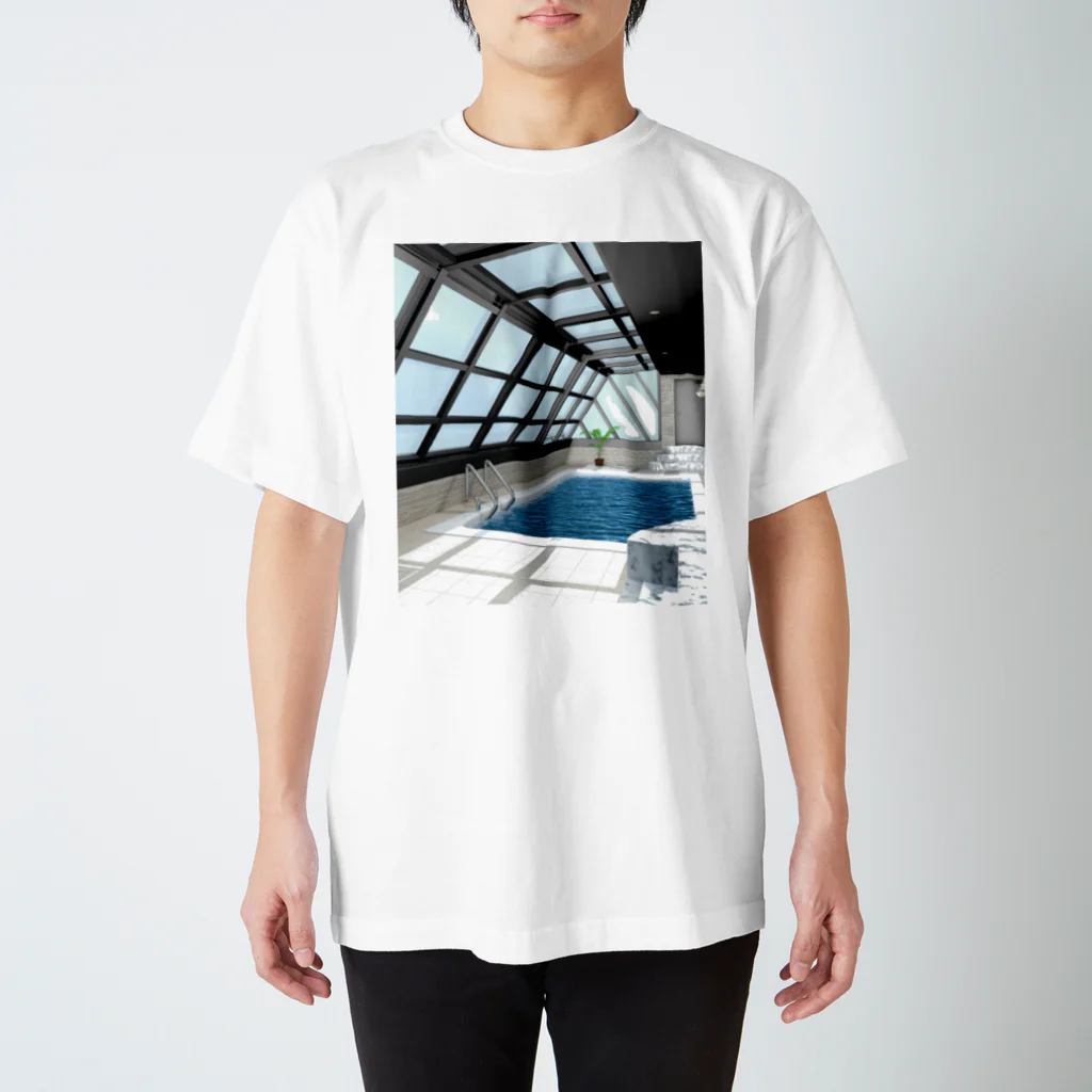 きのこスイミングの高級感あふれるプール付きマンション Regular Fit T-Shirt