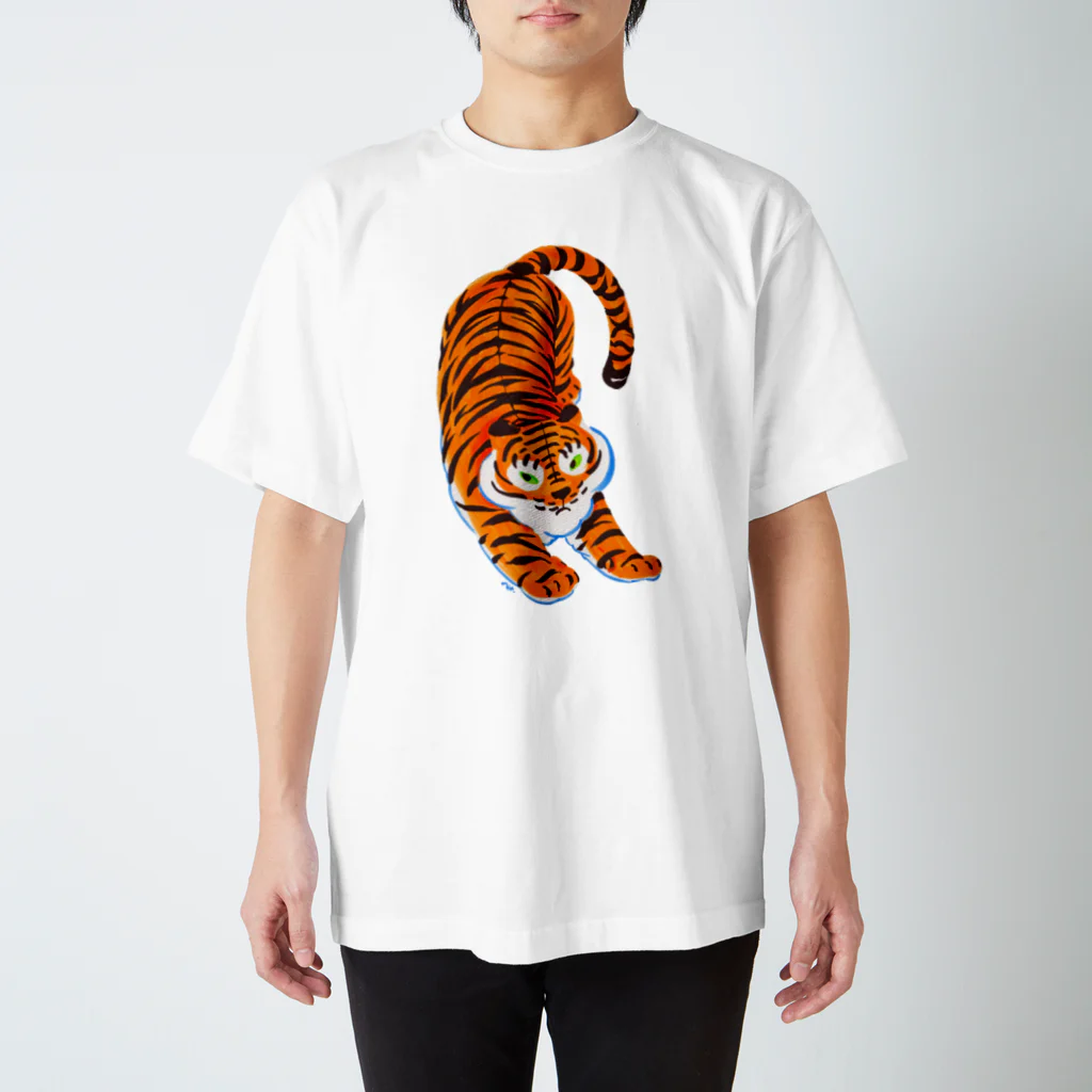 segasworksのトラちゃん（のびのび〜爪とぎ） Regular Fit T-Shirt