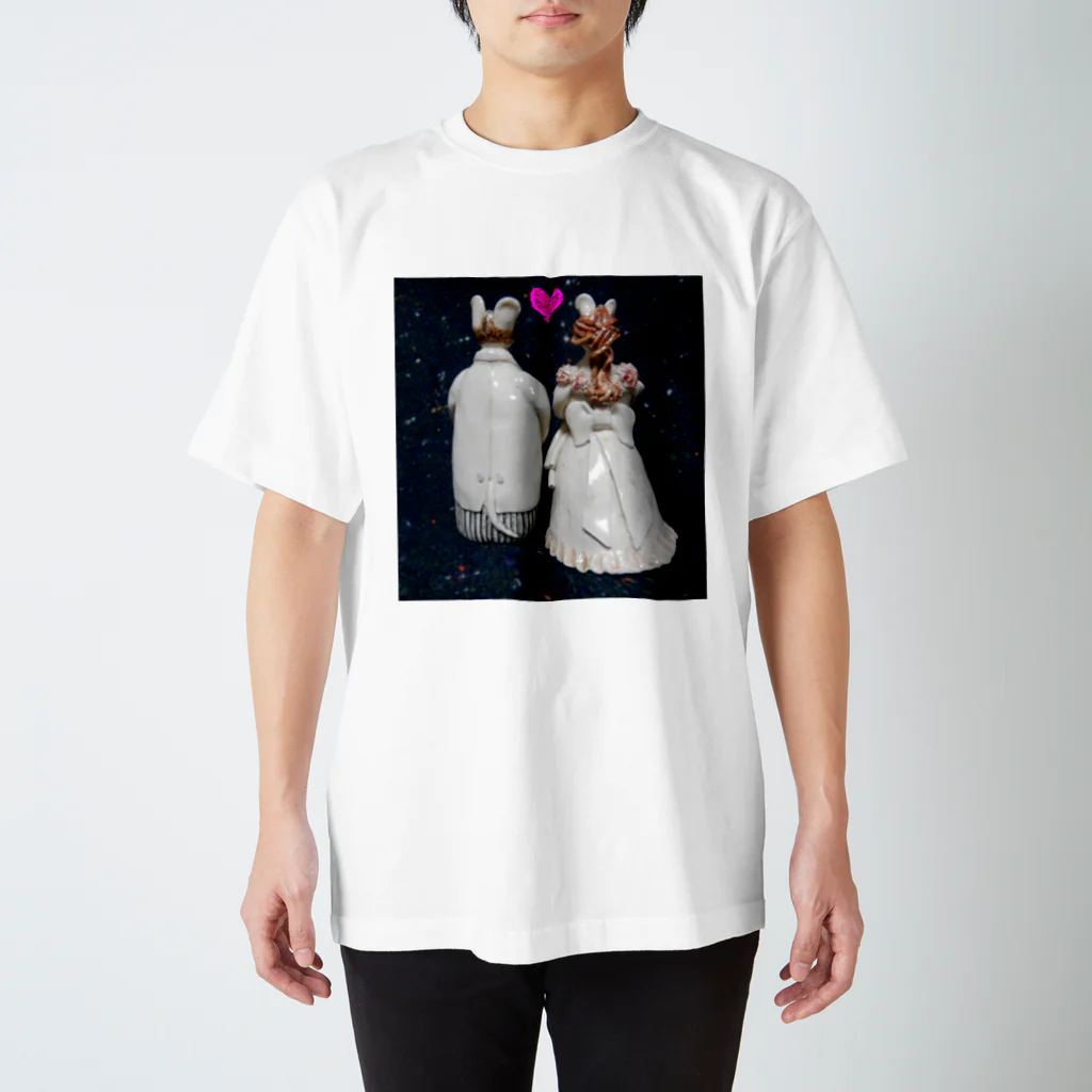 陶芸ギャラリー・光のHappyネズミの新郎＆新婦 Regular Fit T-Shirt