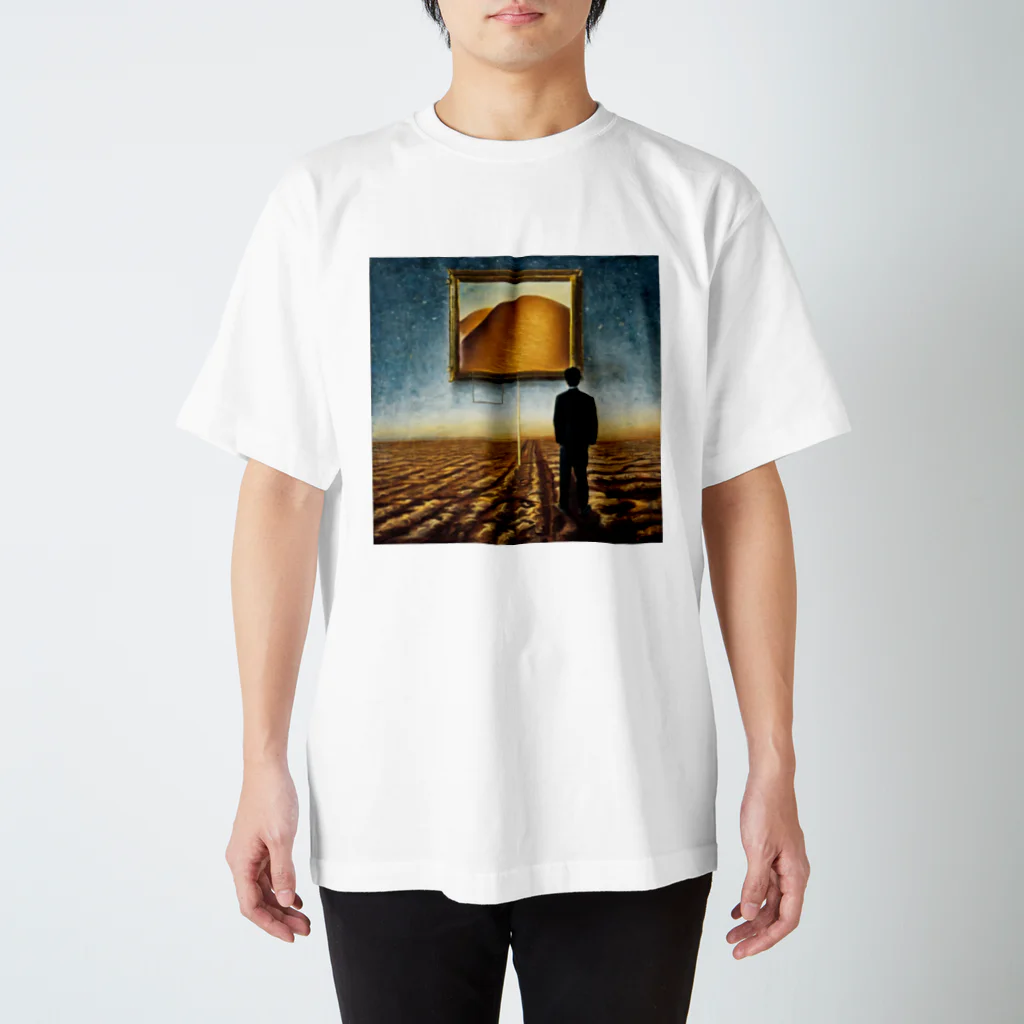 世界に1つだけのTシャツ屋【一点ものアートTシャツ専門店】の佇む人 Regular Fit T-Shirt