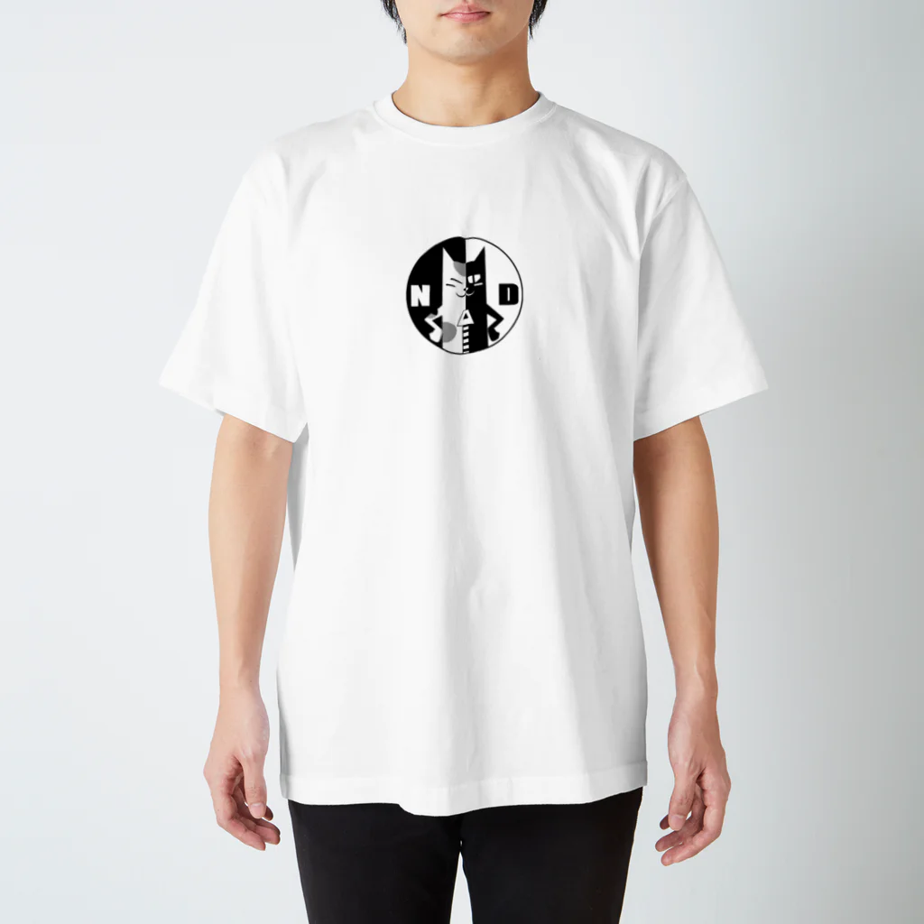 やすなま屋のND猫の皮脱衣所（黒印） Regular Fit T-Shirt