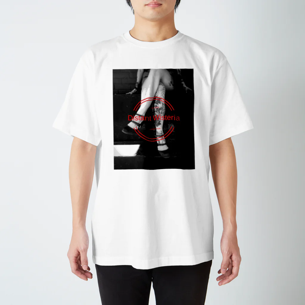 ディスタント ウィステリアのDISTANT WISTERIA　TATTOO GIRL Regular Fit T-Shirt