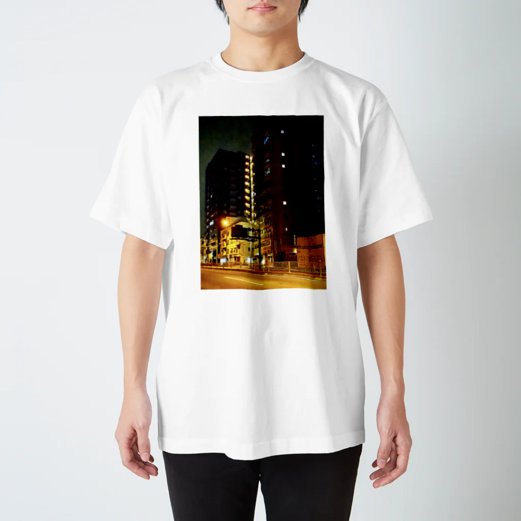 Tシャツ&雑貨の夜景(国道とビル) Regular Fit T-Shirt