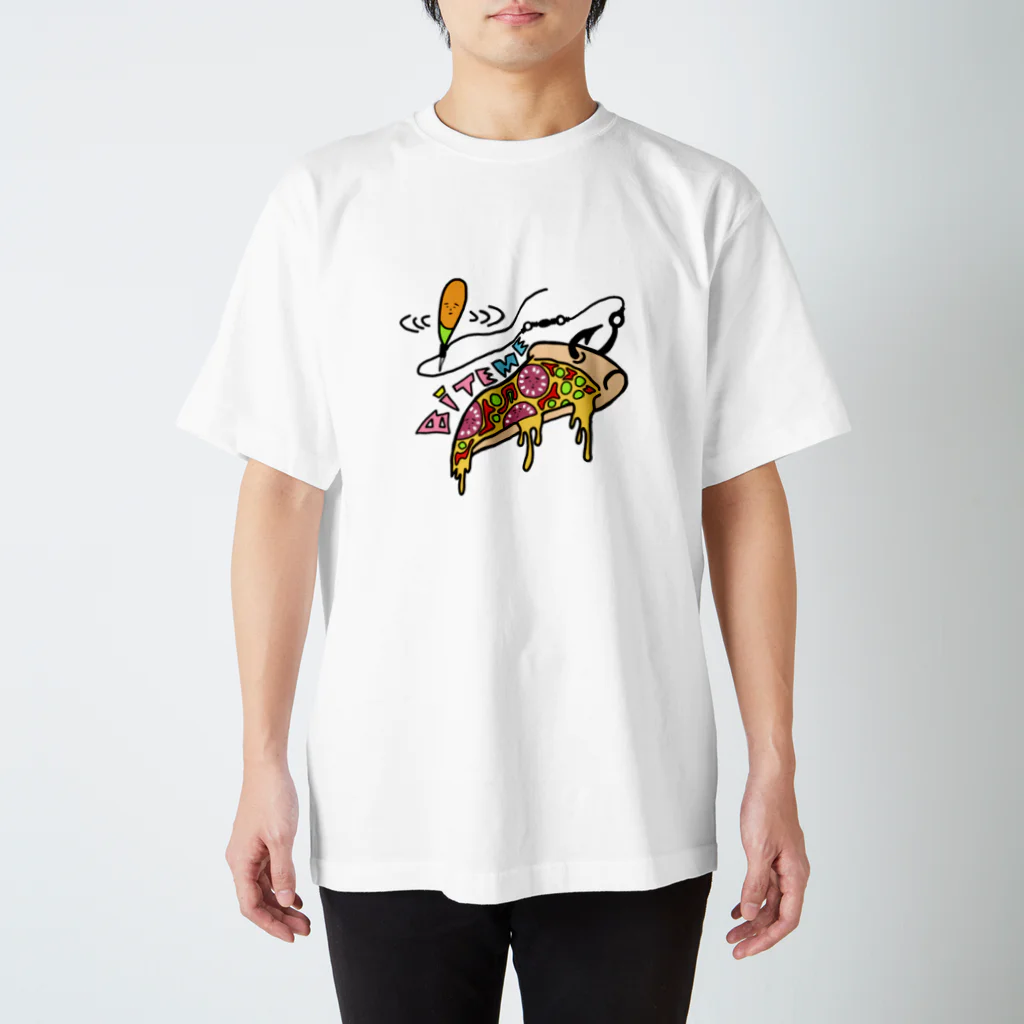 壮平シールのバイトミー ピザＴシャツ Regular Fit T-Shirt