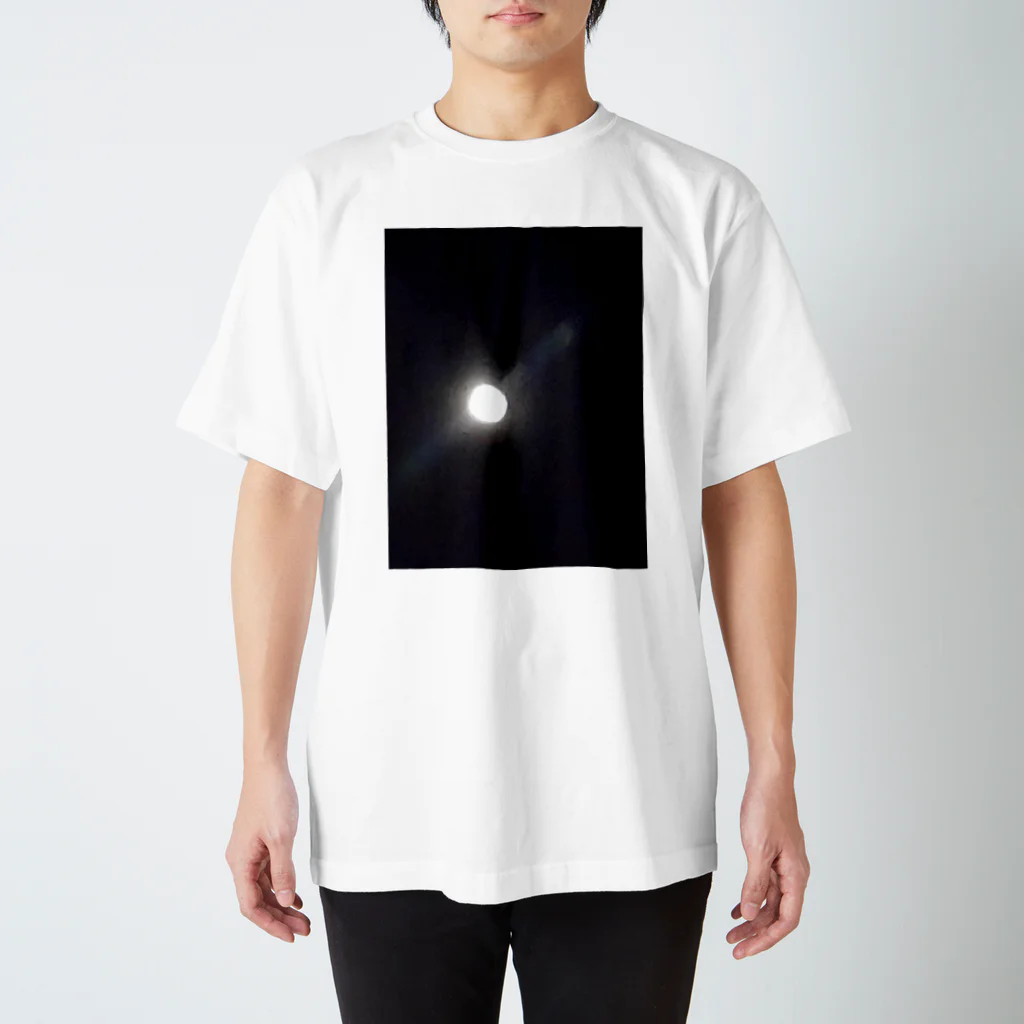 ミルクティーの満月の夜に Regular Fit T-Shirt