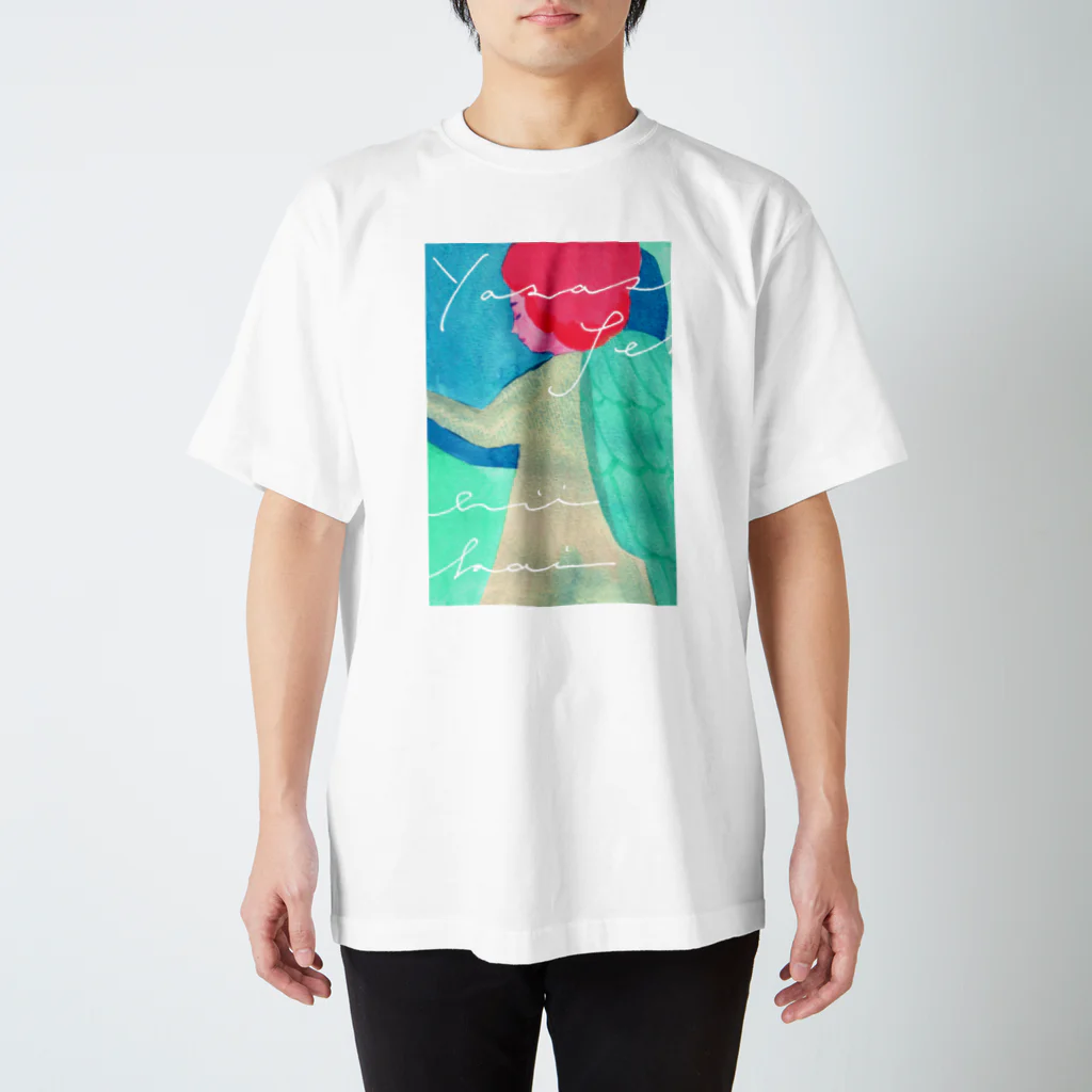 優しい世界の音楽を奏でる天使 Regular Fit T-Shirt