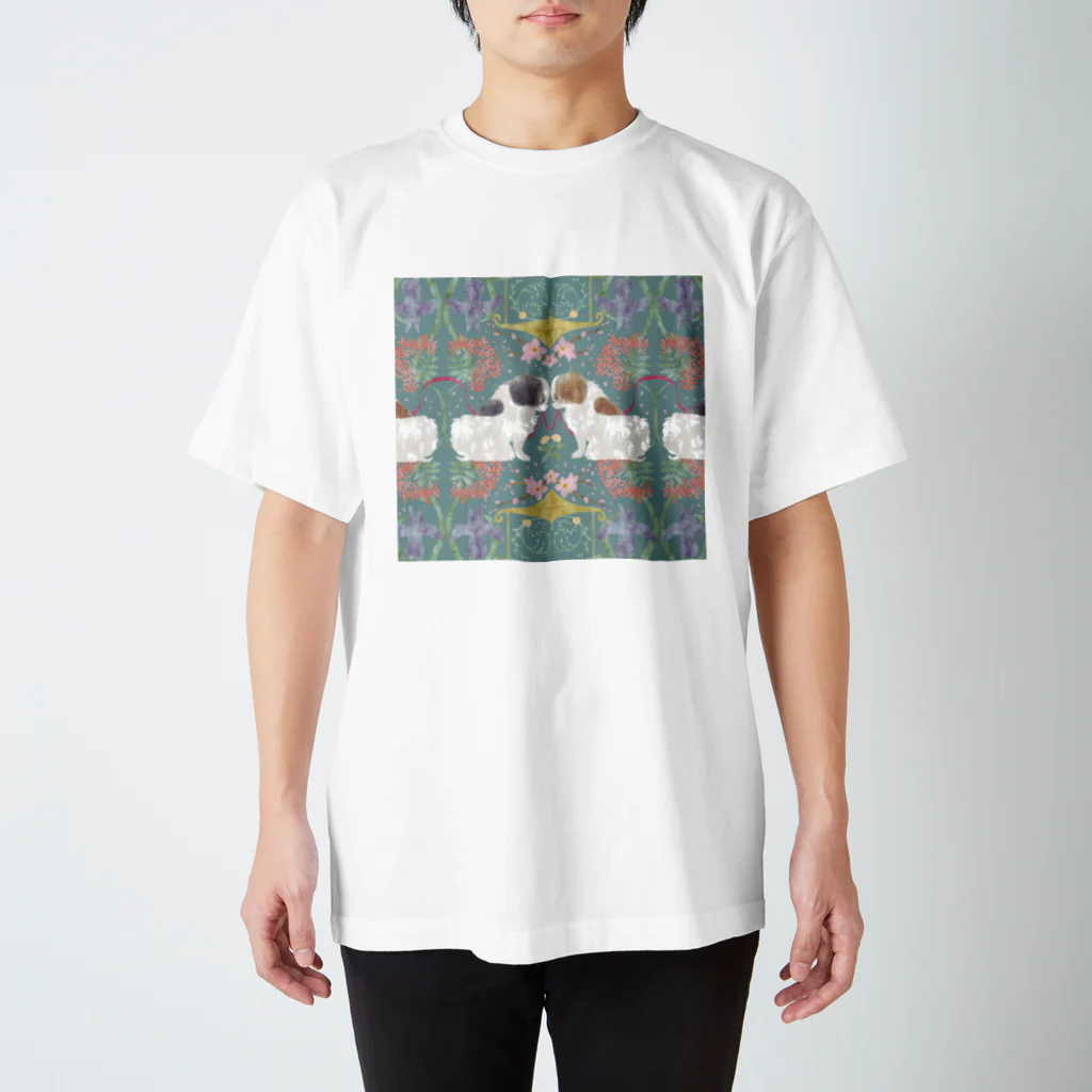 chestnut_coffeeの狆と和花ハンカチB Regular Fit T-Shirt