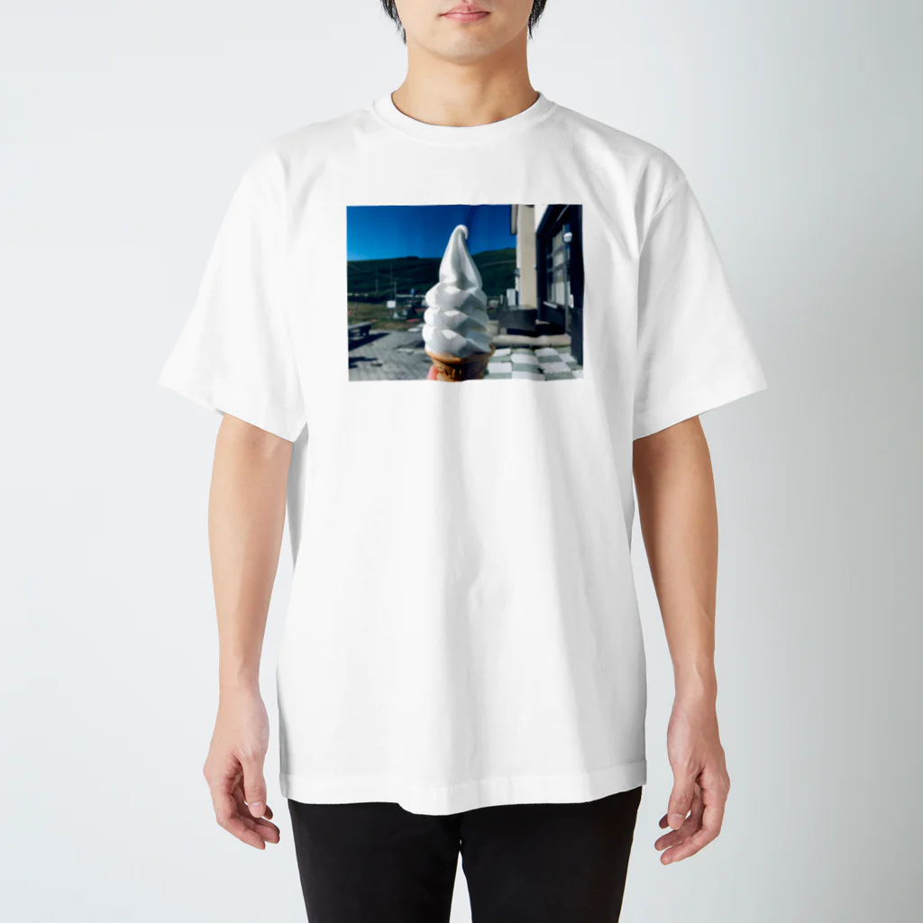 ソフトクリームbot公式のソフトクリーム(積丹ブルー) Regular Fit T-Shirt