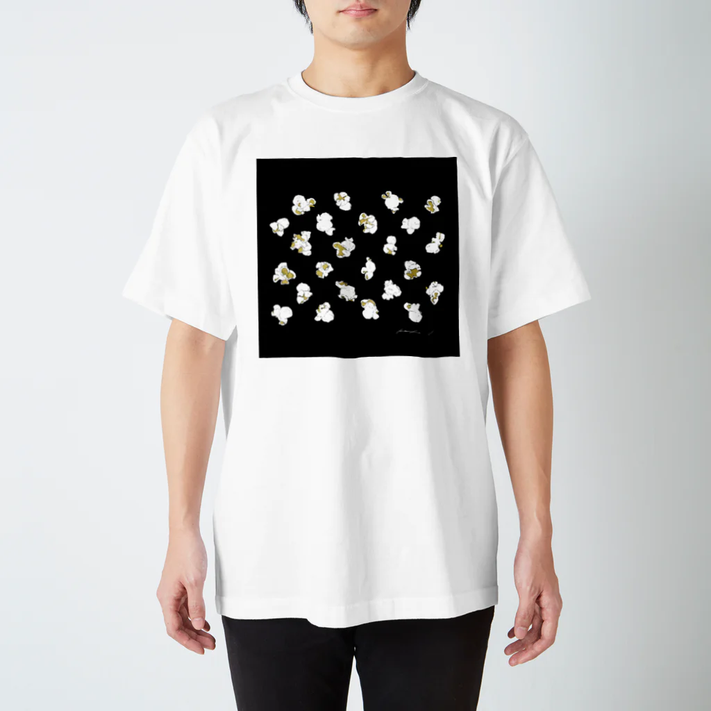 IKEYAのpopcorn pack_black Regular Fit T-Shirt