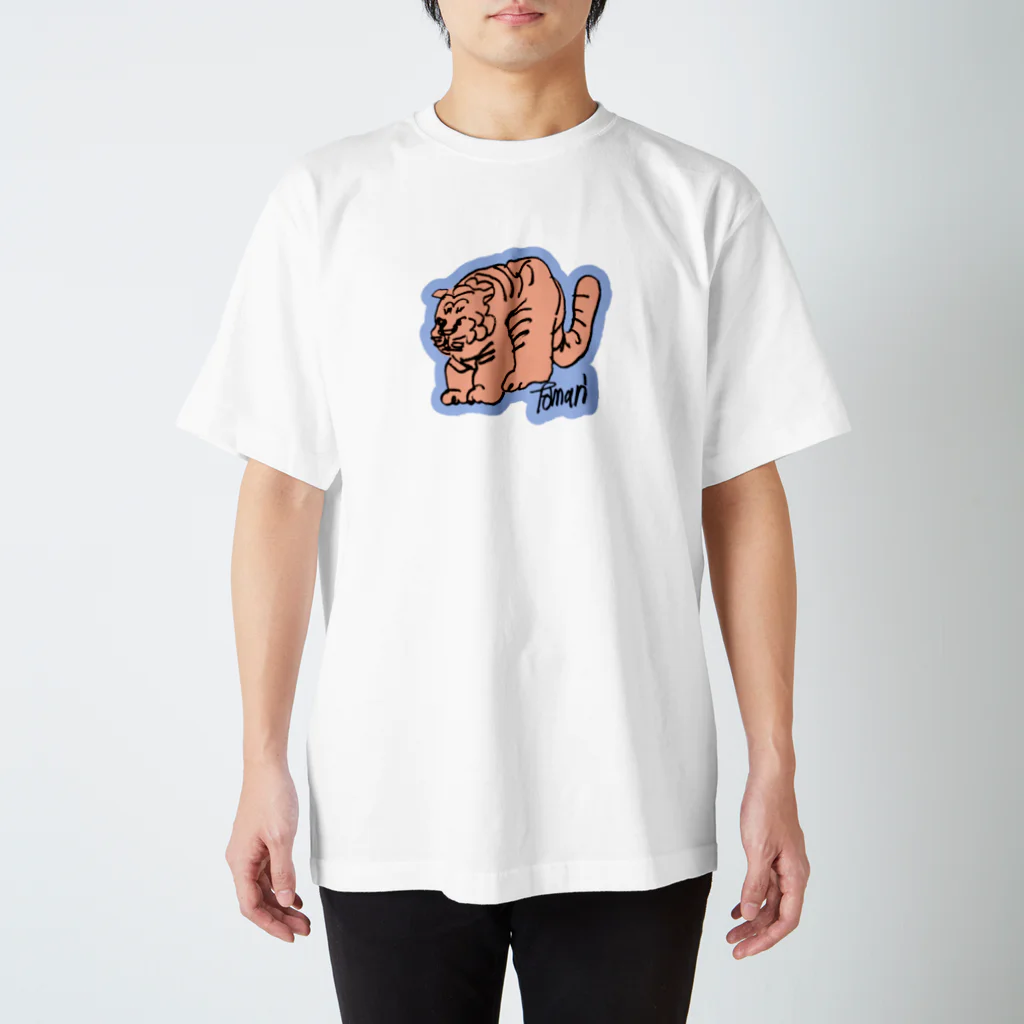 泊のTiger ふちあり ロゴ Regular Fit T-Shirt