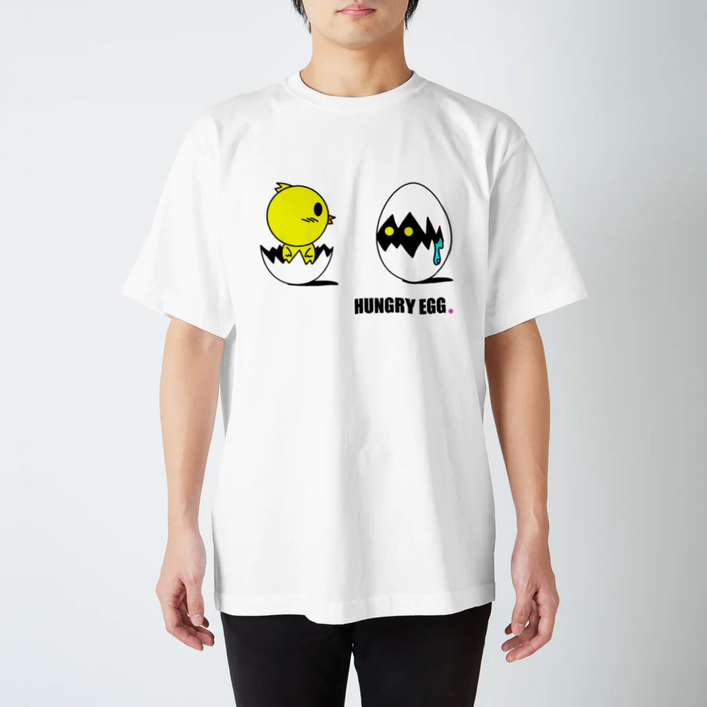 PLUM  VILLAGEの『HUNGRY EGG』「・・・ん？」 スタンダードTシャツ