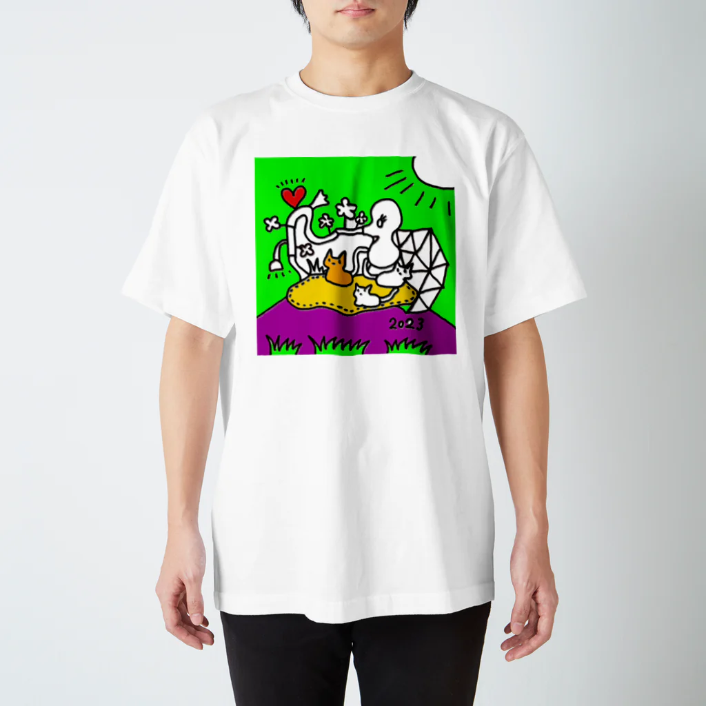 koko8のそら豆姉さんとニャンコ達のピクニック Regular Fit T-Shirt