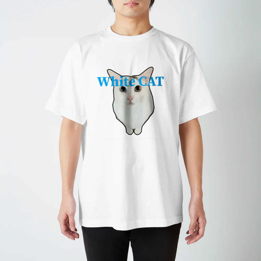 保護猫しーちゃん（White cat）のしーちゃんWhiteCATちゃん Regular Fit T-Shirt