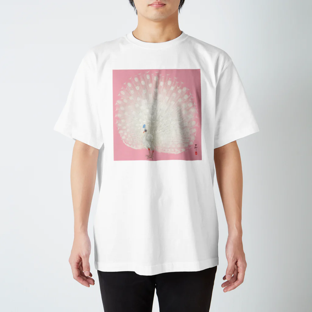 MUGEN ARTの白い孔雀　小原古邨作品アレンジ　ピンク Regular Fit T-Shirt