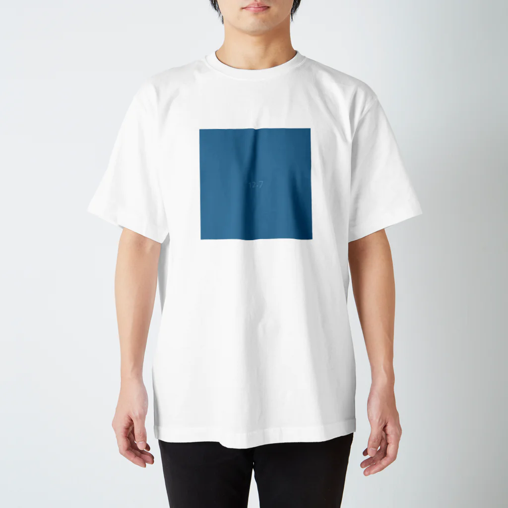 「Birth Day Colors」バースデーカラーの専門店の12月7日の誕生色「サンドル・ブルー」 Regular Fit T-Shirt