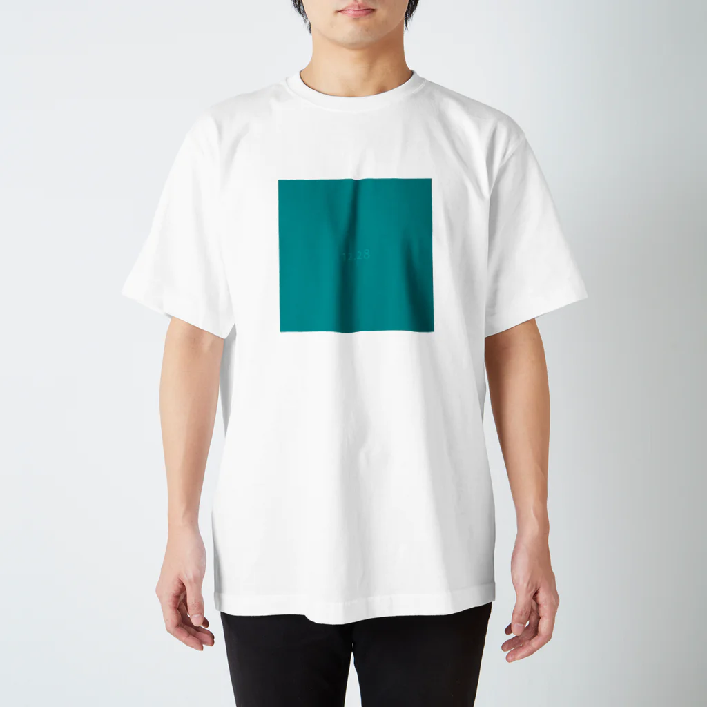 「Birth Day Colors」バースデーカラーの専門店の12月28日の誕生色「ビリジアン・グリーン」 Regular Fit T-Shirt