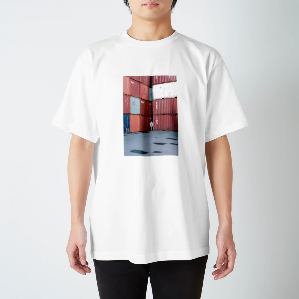 寿々木ここねのコンテナ気をつけ Regular Fit T-Shirt