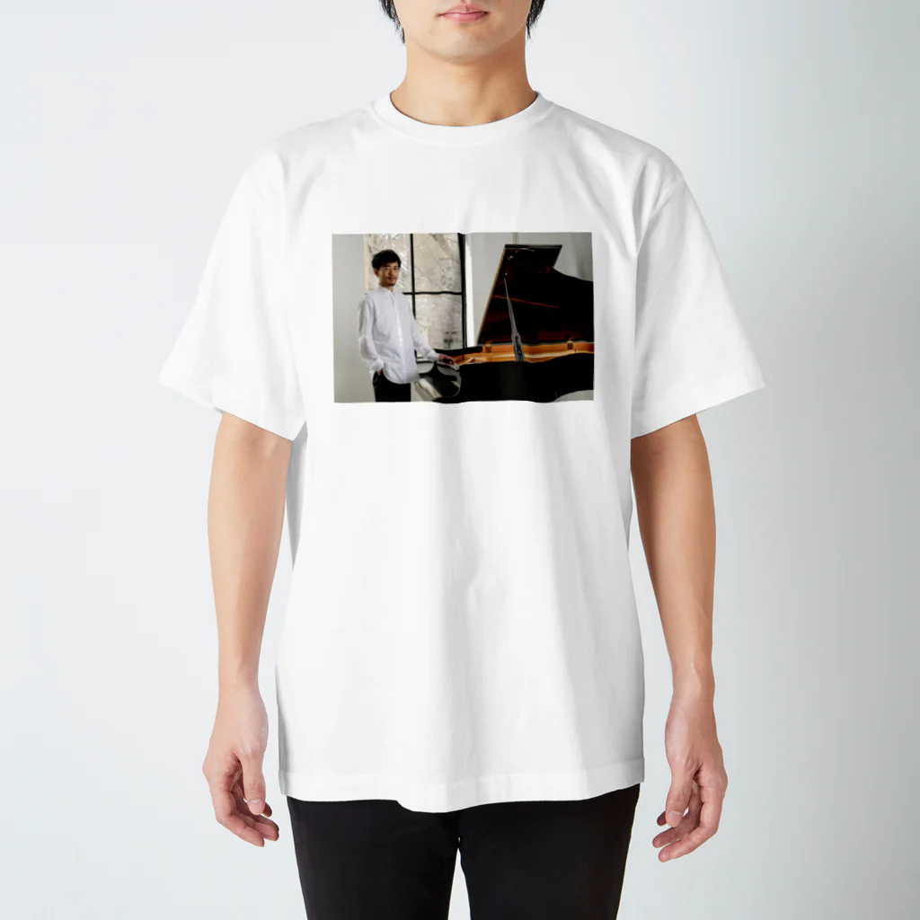 SHUMPEI PIANO CHANNELのSHUMPEI先生ブロマイド スタンダードTシャツ