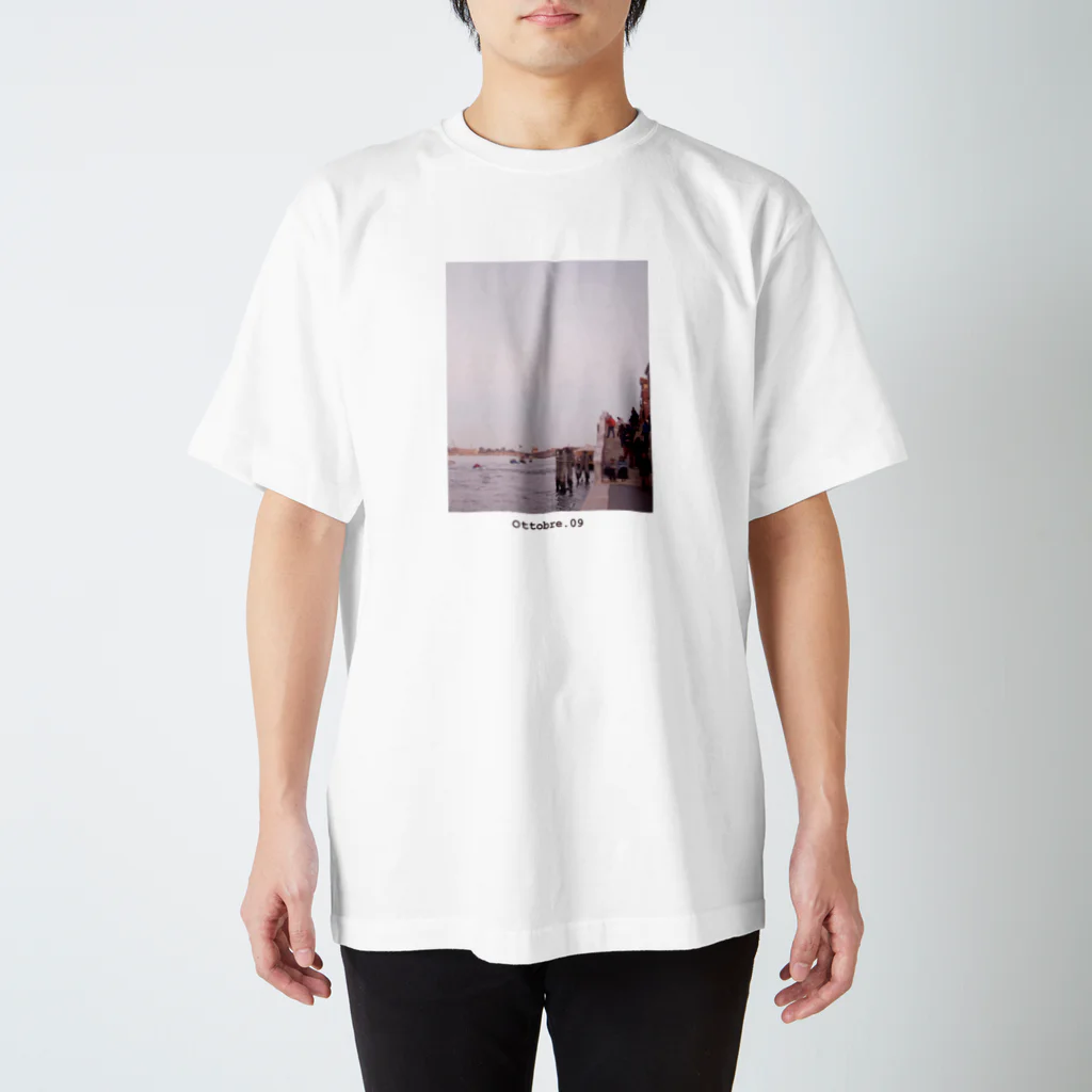 旅するTシャツ。のOttobre .9  /  Venezia，italia スタンダードTシャツ