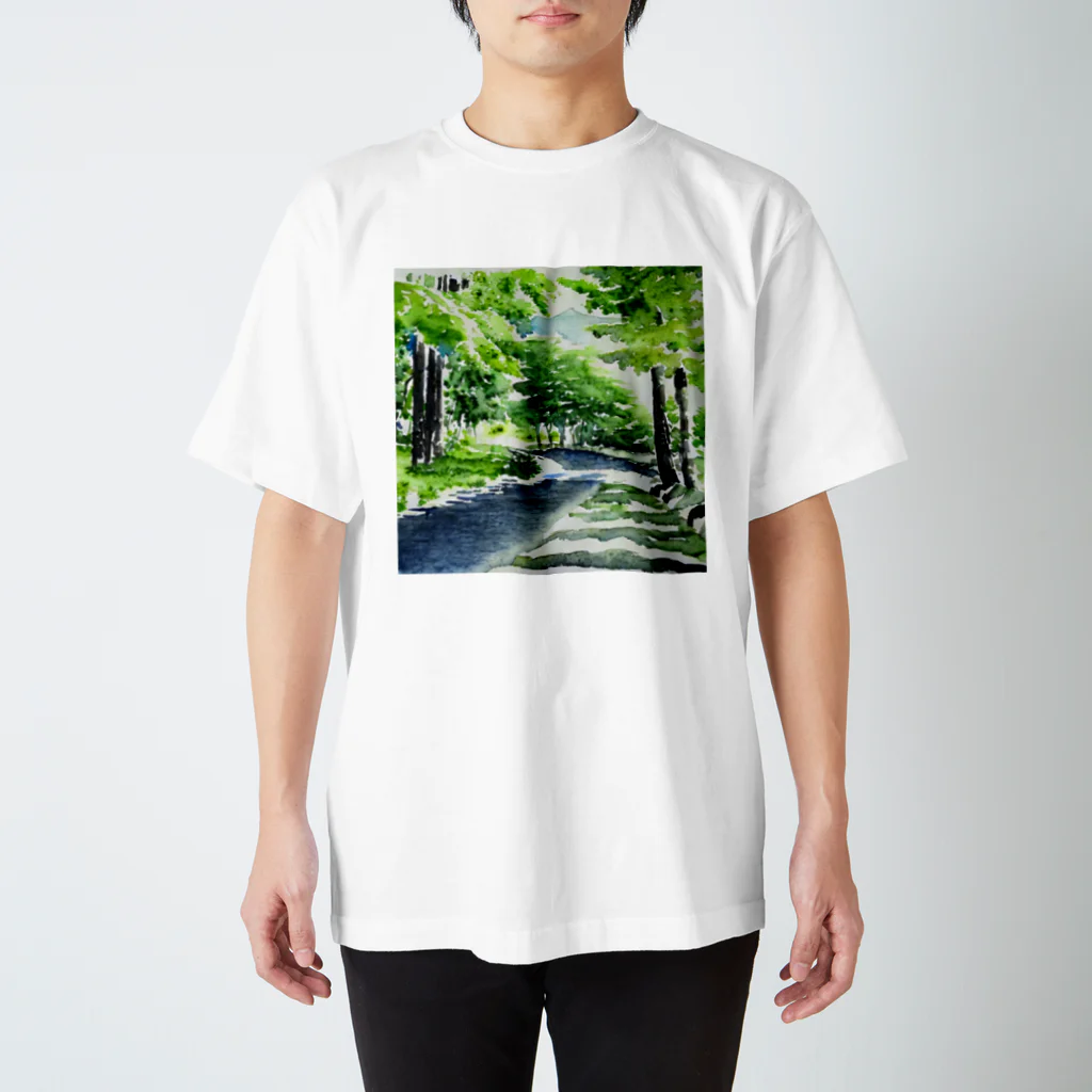 Yossy's Item Factoryの水彩画風新緑の川2 Regular Fit T-Shirt