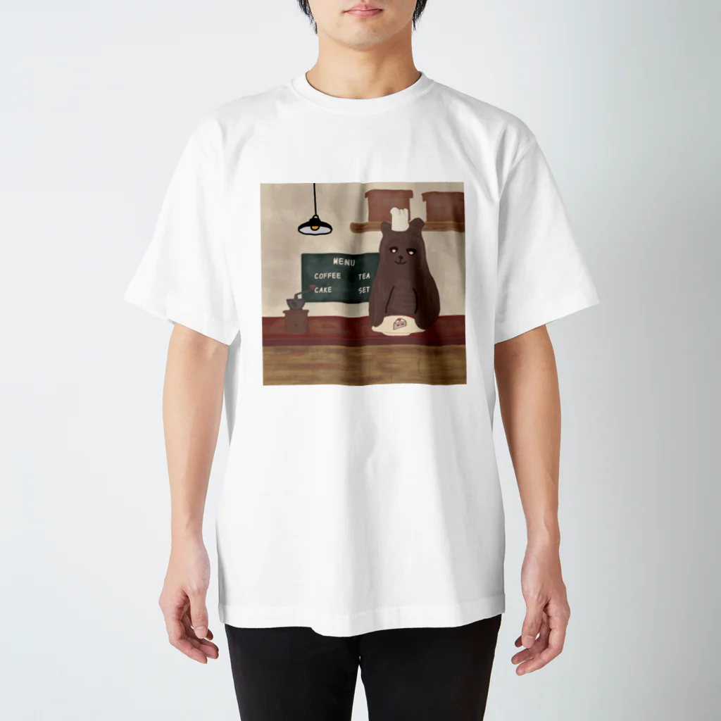 【KOTCH】 Tシャツショップのくまのカフェ Regular Fit T-Shirt