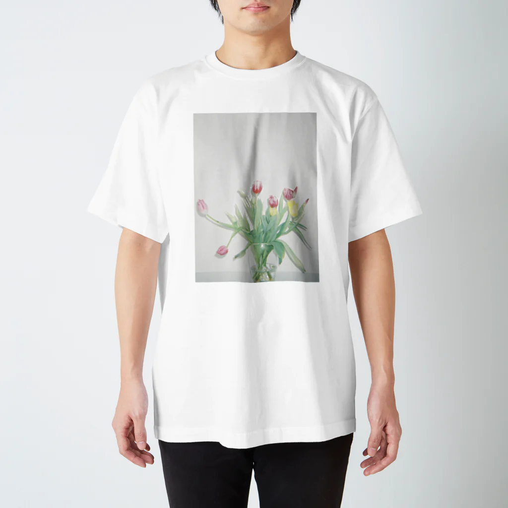 harucameraのチューリップ Regular Fit T-Shirt