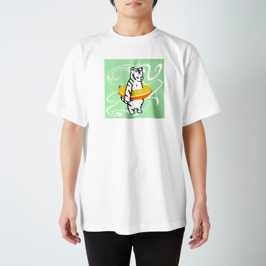 白いトラ-VARIOUS TIGERSのオレンジの浮き輪 白いトラ スタンダードTシャツ