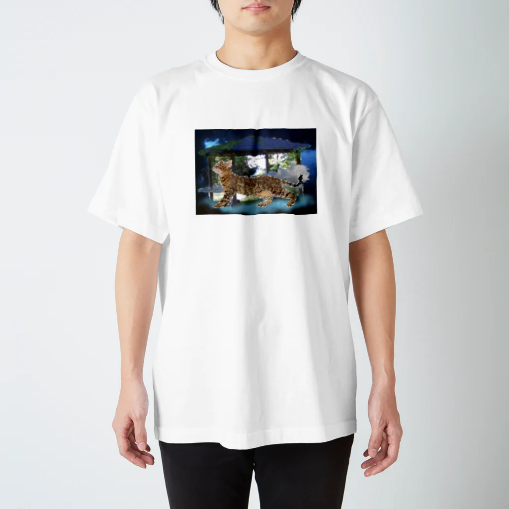 Qsarkの青い世界に来たネコ Regular Fit T-Shirt