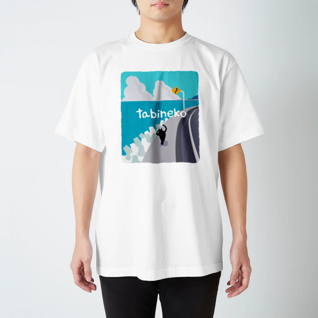 たびねこグッズSHOPのたびねこ：海からの風 Regular Fit T-Shirt